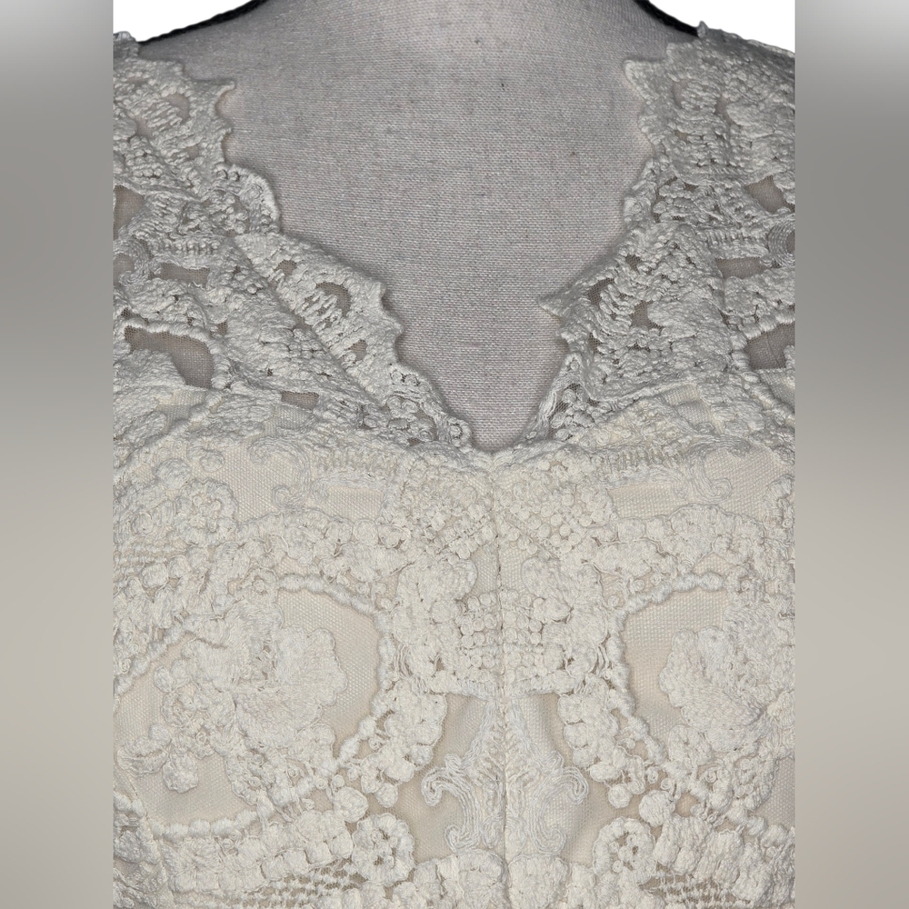Geode Brand Wedding Dress - Picture 5 of 11